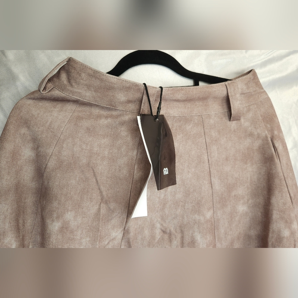Stylish Tan Skirt